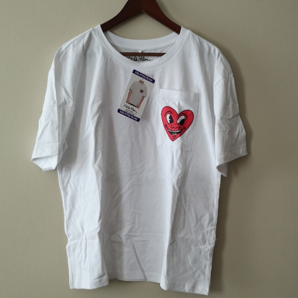 White Kids T-Shirt w Red Heart Graphic By Artist Keith Haring Various Sizes NEW